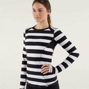 🐰Lululemon Base Runner Long Sleeve in Straightup Stripe Black White
